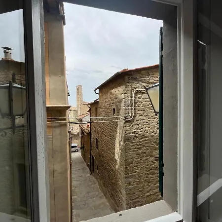 - The House With Well And The Frescos Palace Appartamento *