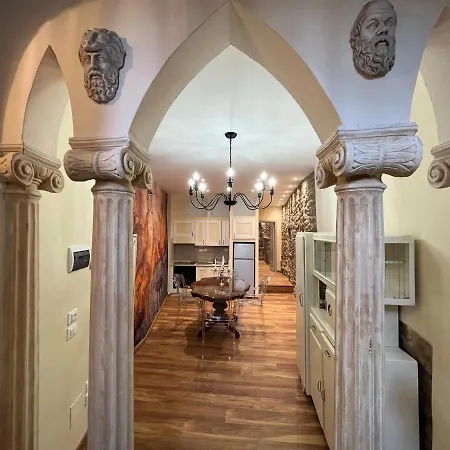 - The House With Well And The Frescos Palace Appartamento Cortona
