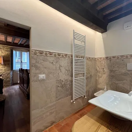 - The House With Well And The Frescos Palace Cortona
