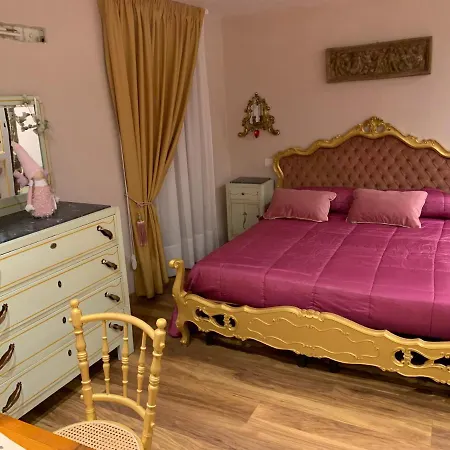 - The House With Well And The Frescos Palace Apartment Cortona