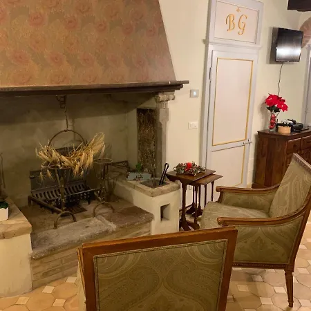 - The House With Well And The Frescos Palace Appartamento Cortona