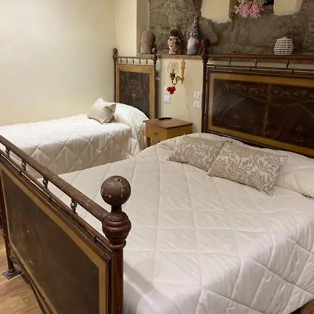 - The House With Well And The Frescos Palace Apartment *