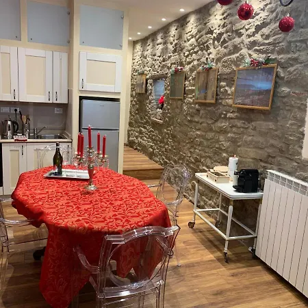 Apartment - The House With Well And The Frescos Palace *