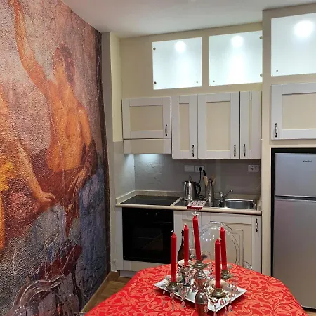 - The House With Well And The Frescos Palace * Cortona